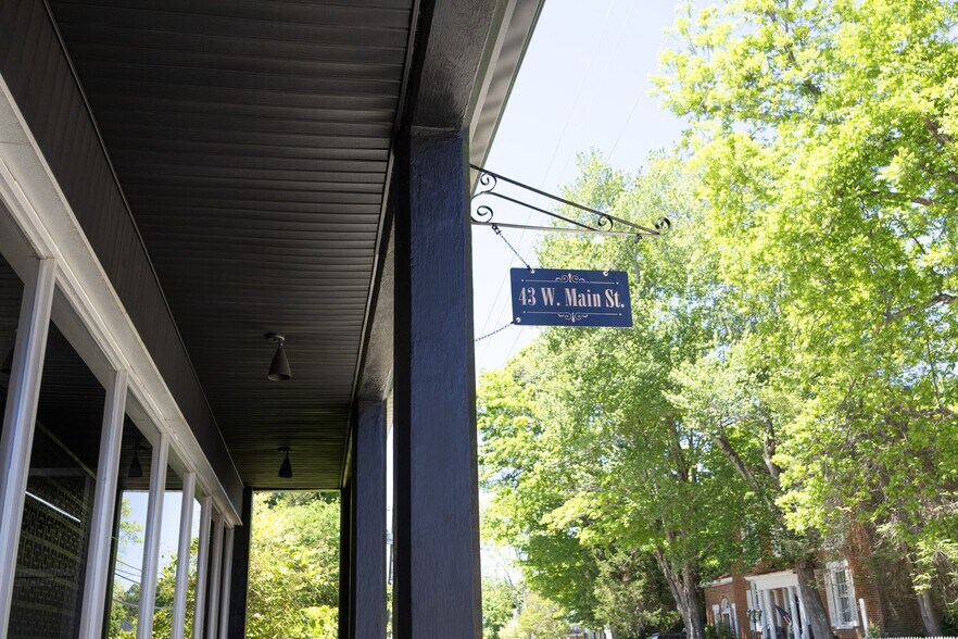 More Photos Of 43 Main W St, Yanceyville Office For Sale