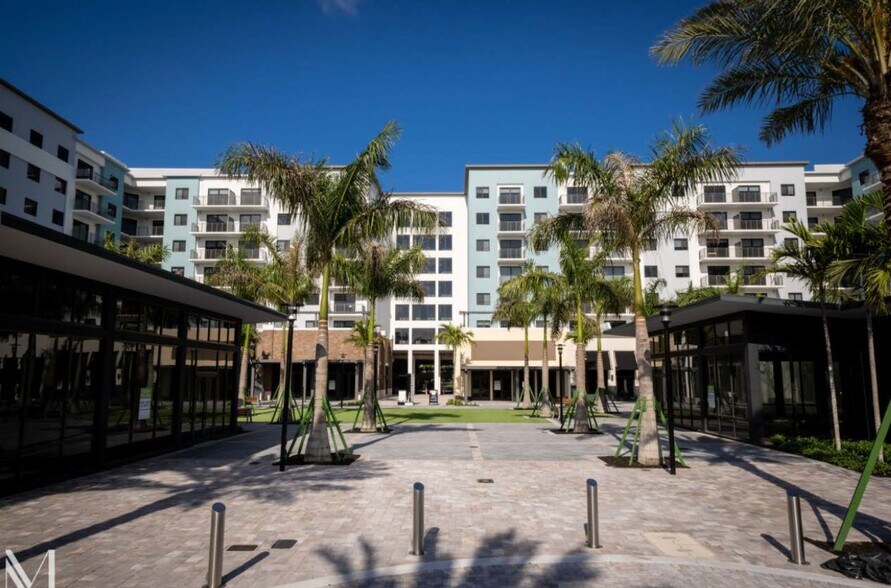 More Photos Of 261 N University Dr, Plantation Unknown For Lease