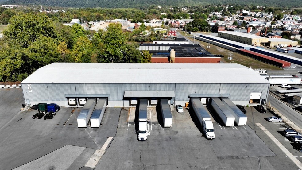 More Photos Of 280 Grand St, Hamburg Warehouse For Sale