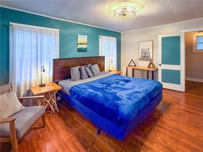 More Photos Of , Eureka Springs Unknown For Sale