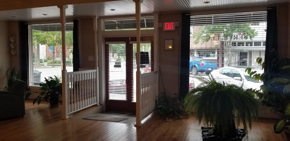 More Photos Of 110 N Main St, Greensboro Storefront For Sale