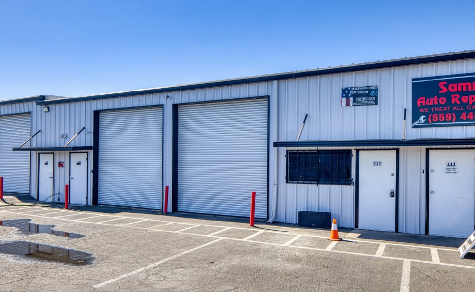 More Photos Of 3164 N Marks Ave, Fresno Warehouse For Sale