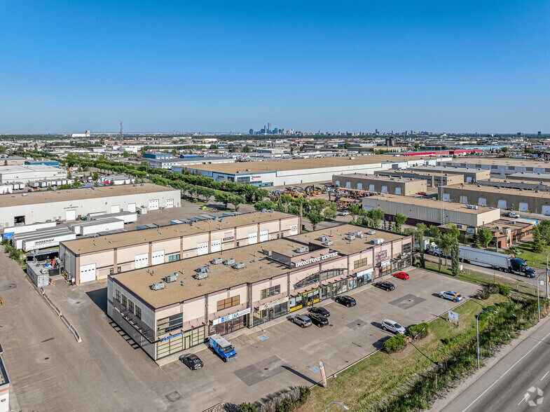 More Photos Of 13103-13127 156th St, Edmonton Warehouse For Sale
