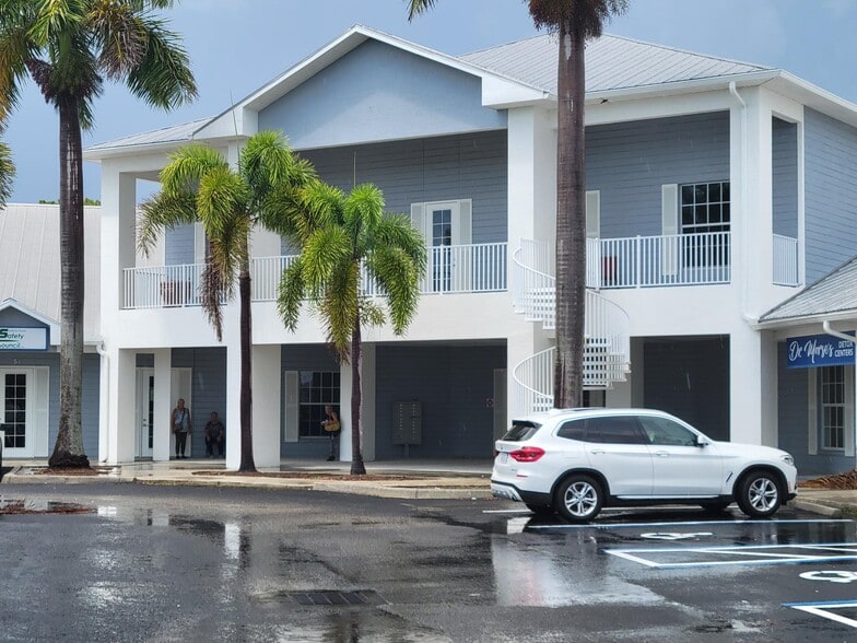 More Photos Of 1000-1032 Tamiami Trl, Port Charlotte Unknown For Lease