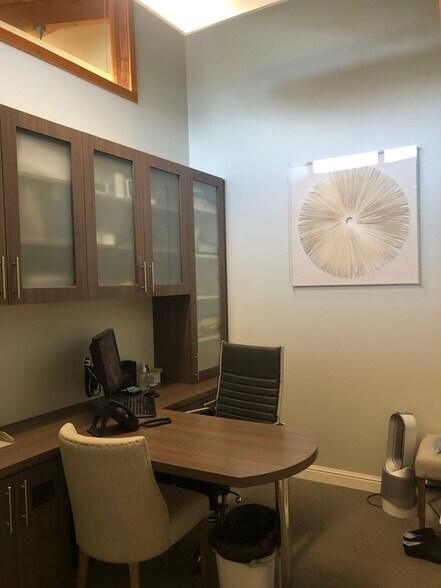 More Photos Of 382 Perkins St, Sonoma Office For Lease