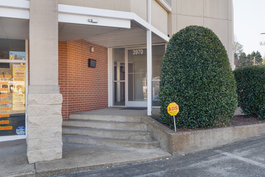More Photos Of 3970 Norcross Rd, Chattanooga Storefront Retail Office For Lease