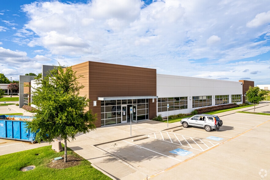 More Photos Of 5625-5633 W Spring Creek Pky, Plano Unknown For Lease