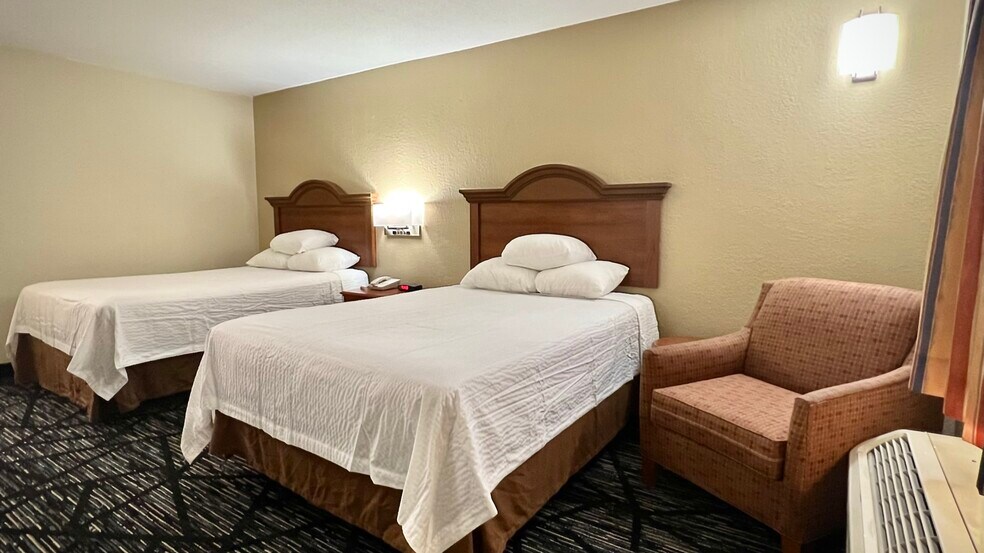 More Photos Of 1013 Highway 231 S, Troy Hotel For Sale