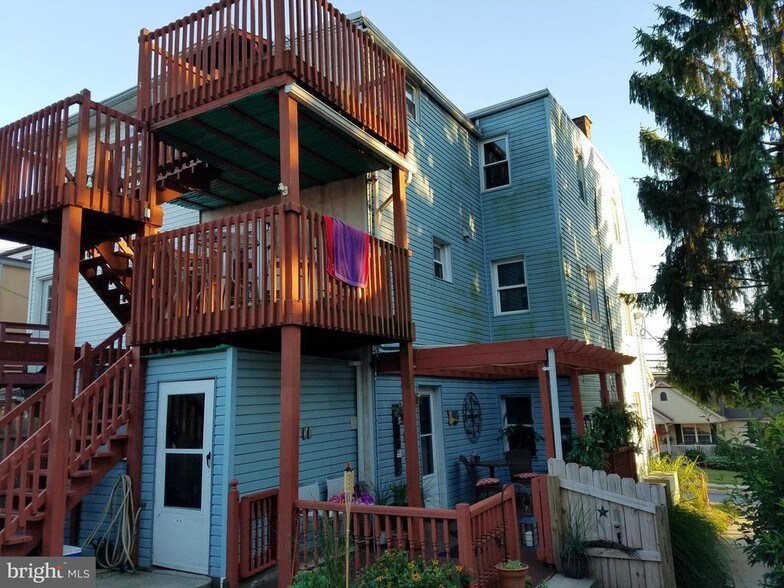 More Photos Of 633 Main St, Denver Apartments For Sale