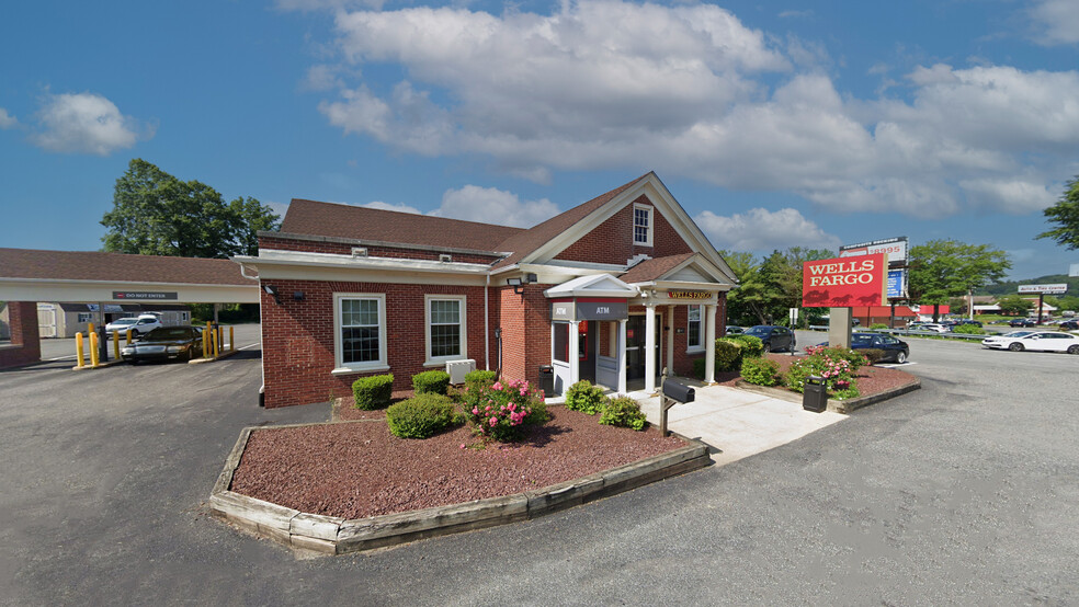 Primary Photo Of 7270 Lancaster Pike, Hockessin Storefront Retail Office For Sale