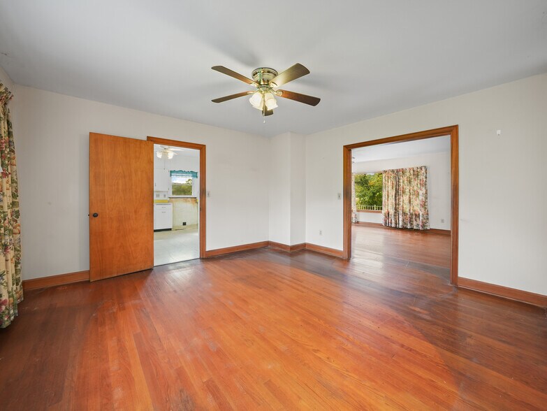 More Photos Of 5 Noland Downs Rd, Waynesville Office Residential For Sale