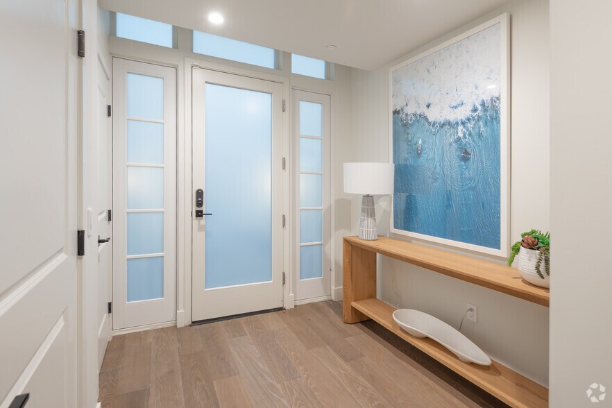 More Photos Of 1363-1373 Coast Hwy, Laguna Beach Storefront Retail Residential For Sale