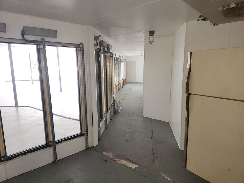 More Photos Of 92 Pine St, Laconia Convenience Store For Sale