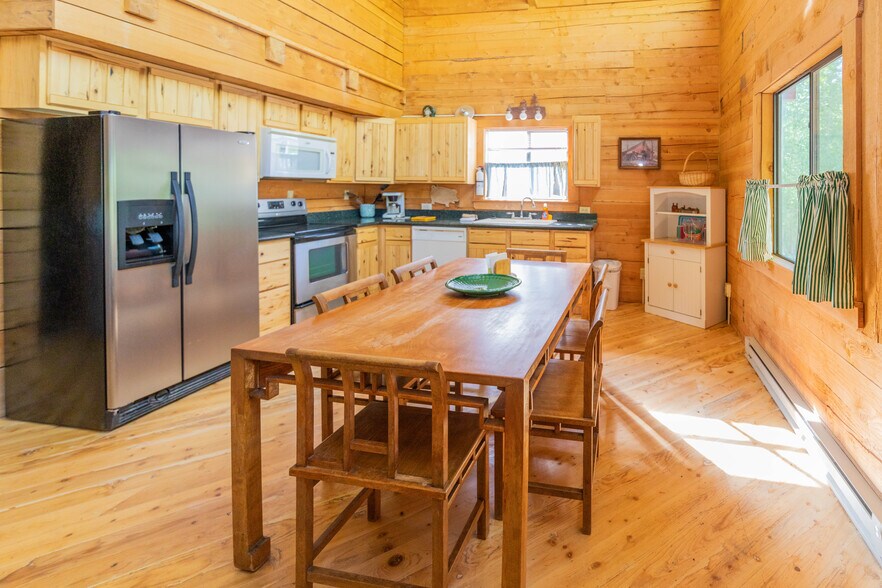 More Photos Of 860 County Road 142, Lake City Hotel For Sale