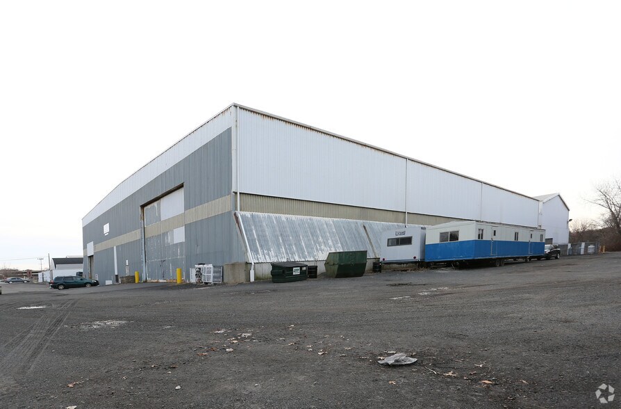 More Photos Of 75 Neal Ct, Plainville Manufacturing For Lease