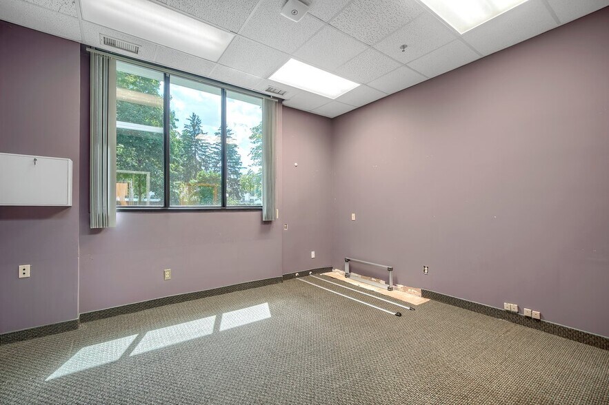 More Photos Of 79 Route 59, Airmont Medical For Lease