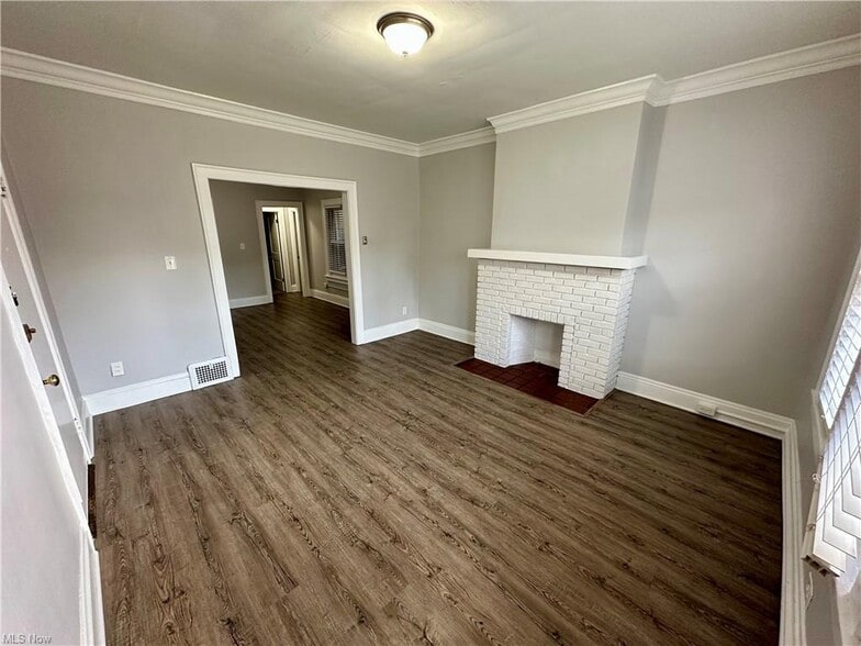 More Photos Of 17020 Madison Ave, Lakewood Flex For Sale