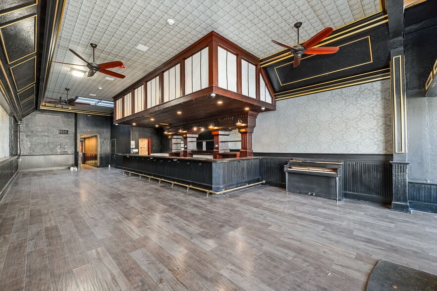 More Photos Of 6957 Sebastopol Ave, Sebastopol Restaurant For Sale