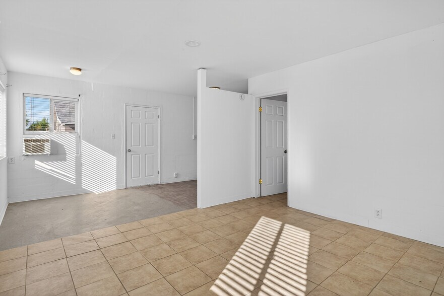 More Photos Of 66185 Acoma Ave, Desert Hot Springs Apartments For Sale