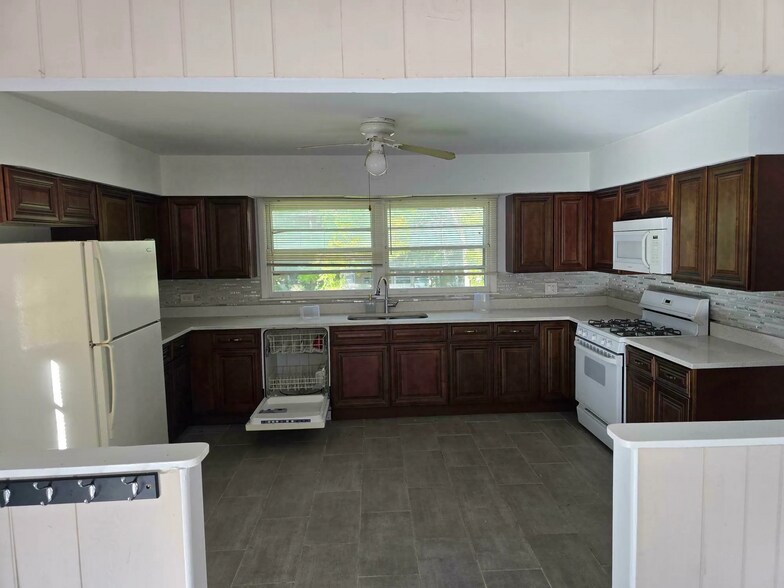 More Photos Of 8116 S Archer Ave, Willow Springs Restaurant For Lease