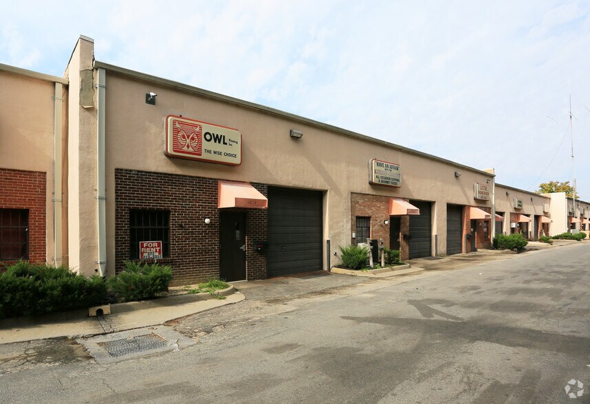 More Photos Of 14787-14851 Build America Dr, Woodbridge Warehouse For Lease
