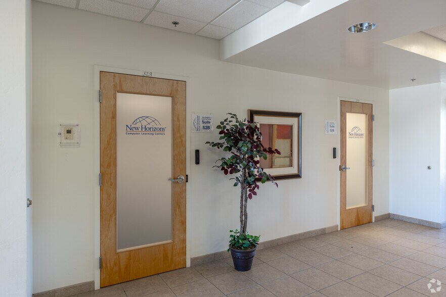 More Photos Of 500 N Garden Ave, Sierra Vista Office For Lease