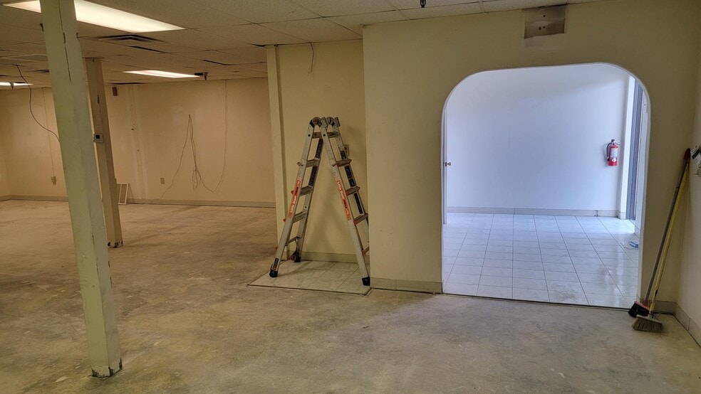 More Photos Of 10207-10235 General Dr, Orlando Warehouse For Lease