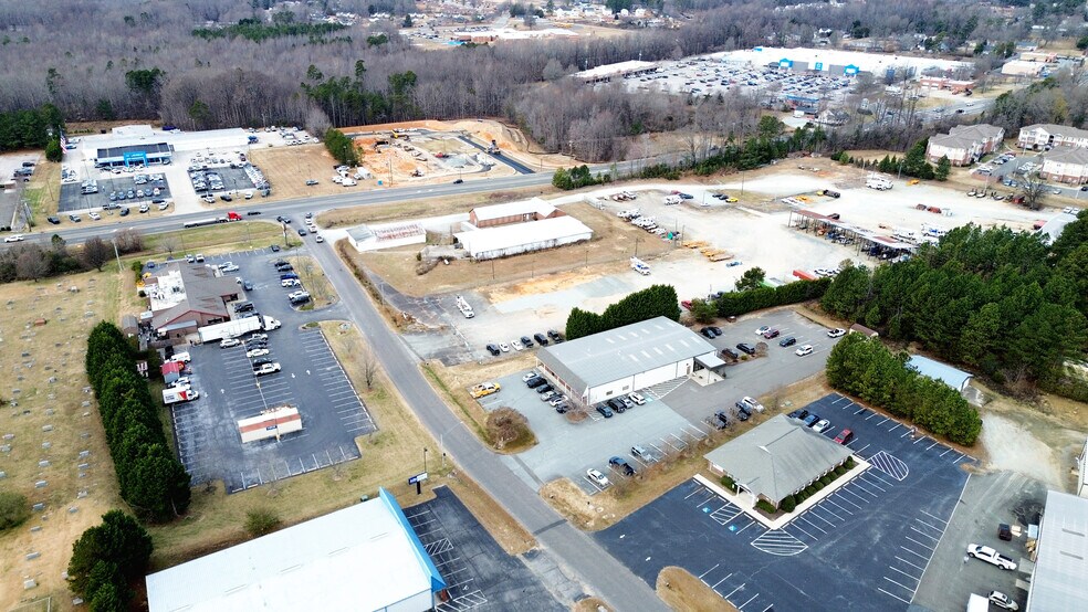 More Photos Of 107 Weeks Dr, Roxboro Freestanding For Sale