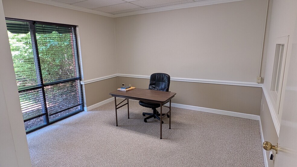 More Photos Of 601 Eastchester Dr, High Point Office For Lease