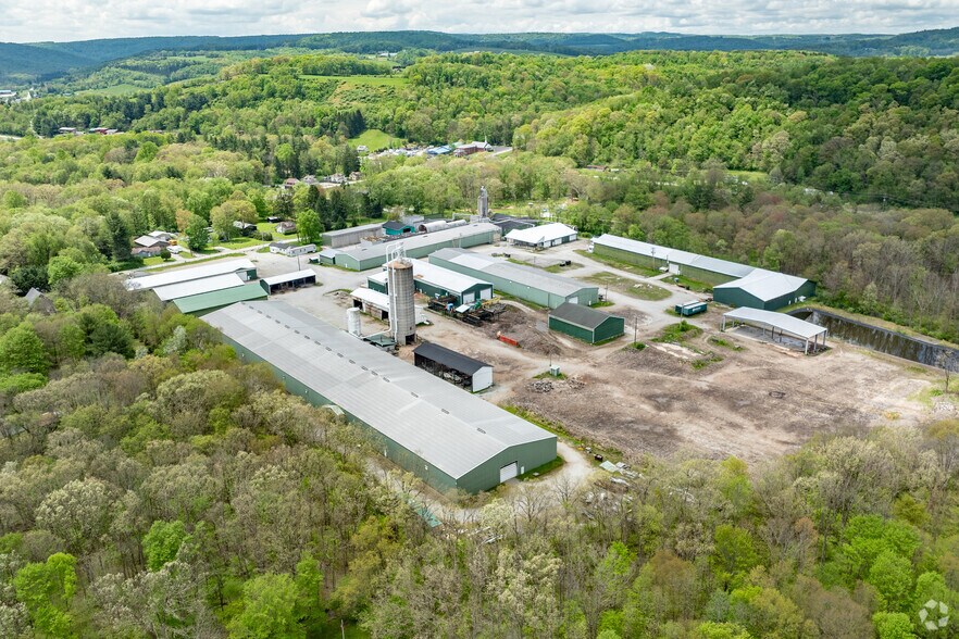 More Photos Of 135 Roaring Run Rd, Champion Manufacturing For Sale