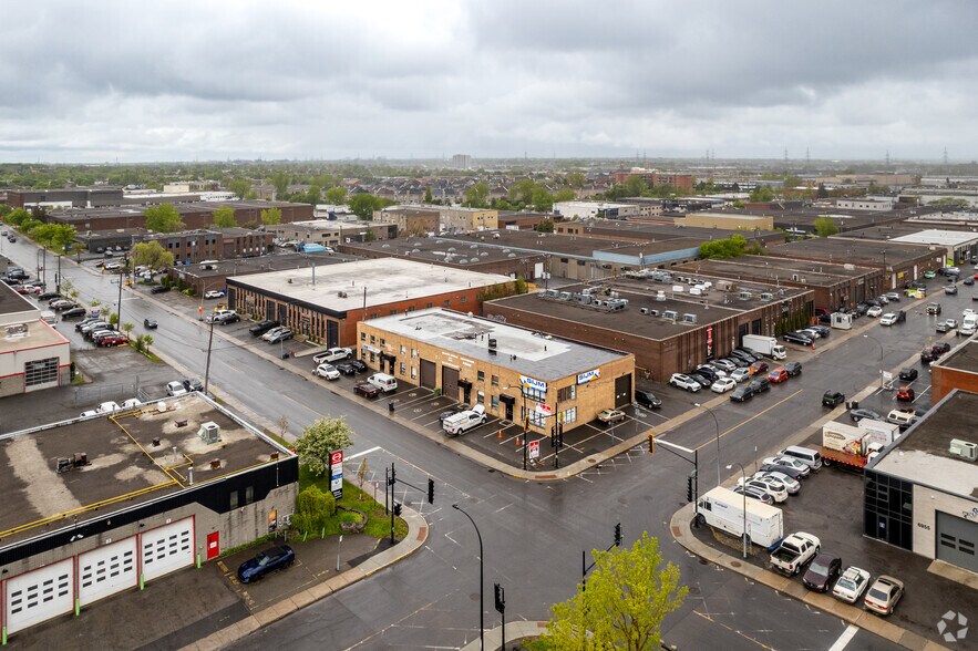 More Photos Of 6895-6915 Rue Bombardier, Montréal Light Distribution For Lease