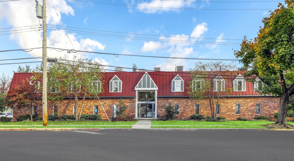 More Photos Of 385 Clinton Ave, Wyckoff Medical For Sale