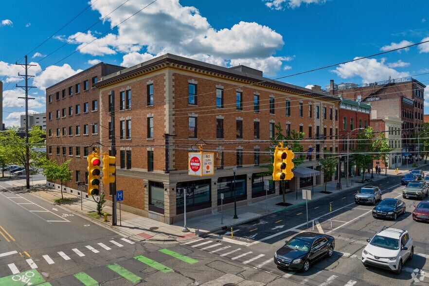 More Photos Of 350 E Michigan Ave, Kalamazoo Medical For Lease