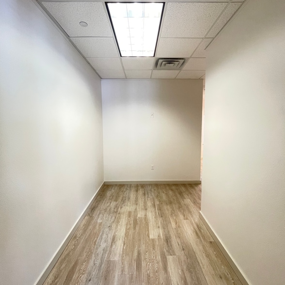 More Photos Of 4407 Bee Caves Rd, West Lake Hills Office For Lease
