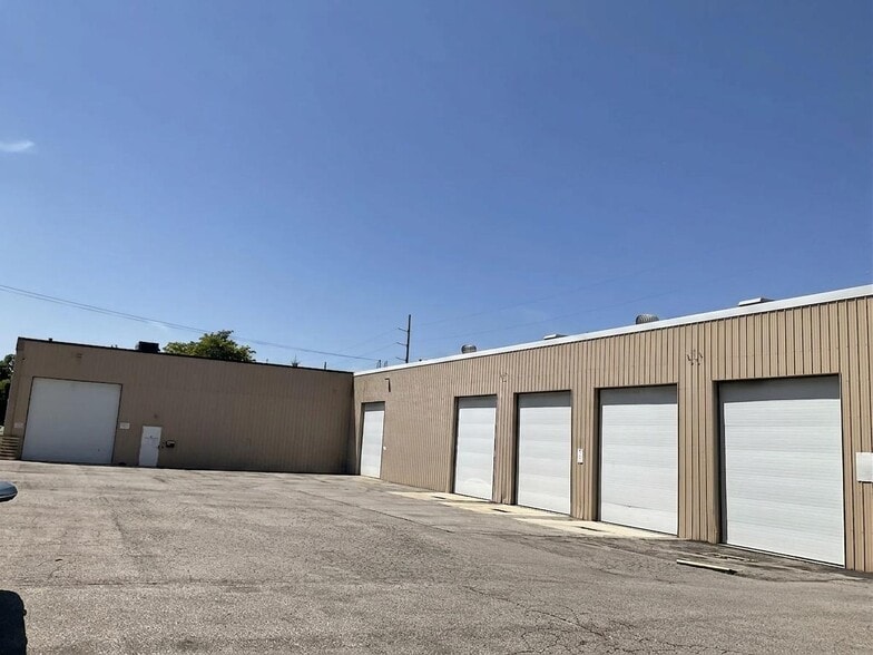 More Photos Of 605 Taylor St, Elyria Warehouse For Sale