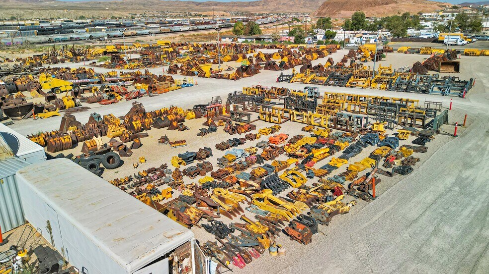 More Photos Of 1701 W Main St, Barstow Freestanding For Sale