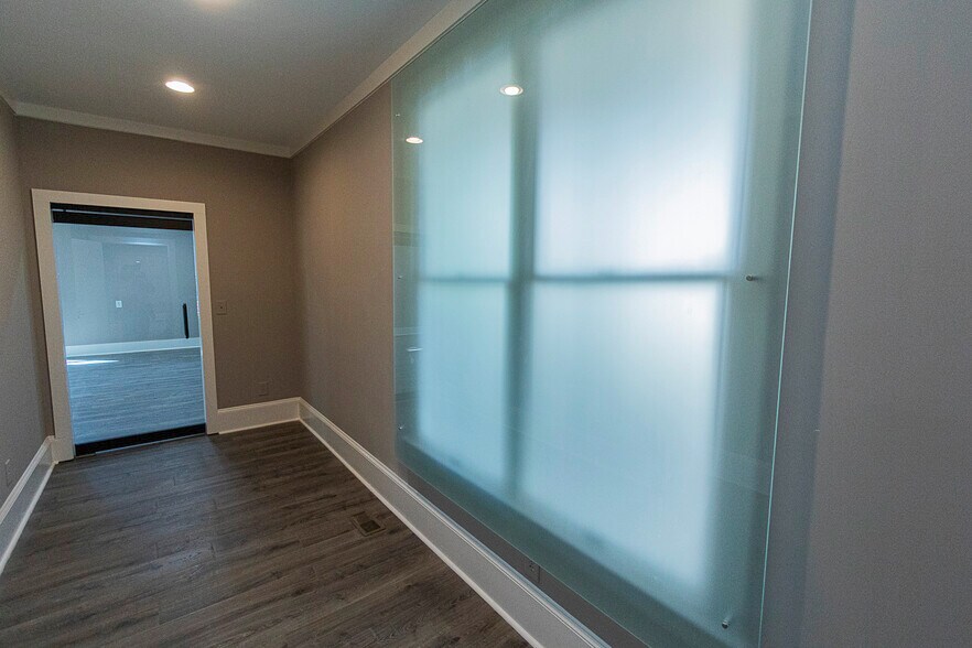 More Photos Of 5501 McNeely Dr, Raleigh Medical For Lease