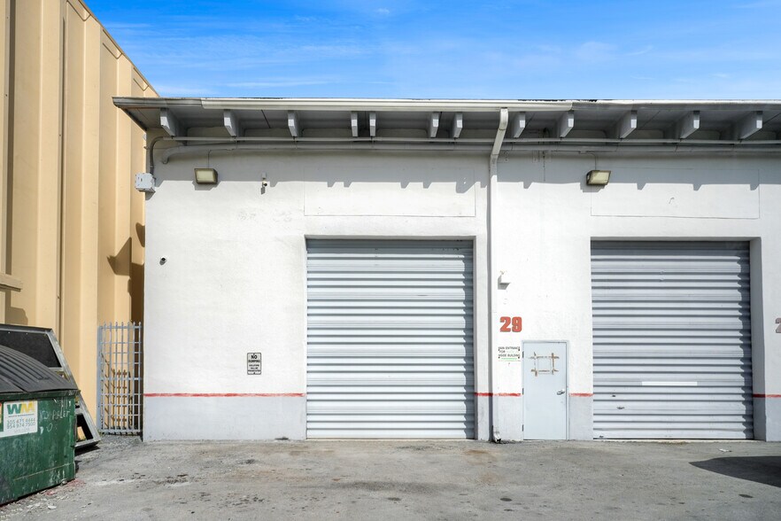 More Photos Of 7311-7323 NW 12th St, Miami Light Distribution For Sale