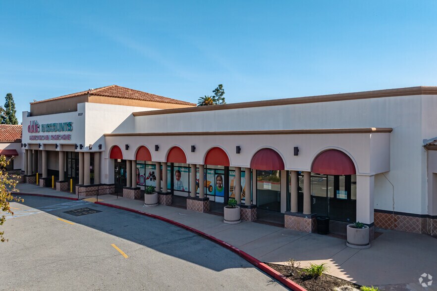 More Photos Of 5533-5549 Philadelphia St, Chino Unknown For Lease