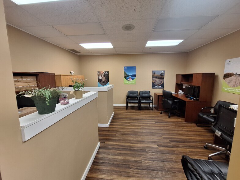 More Photos Of 1808 Bowen Rd, Nanaimo General Retail For Lease