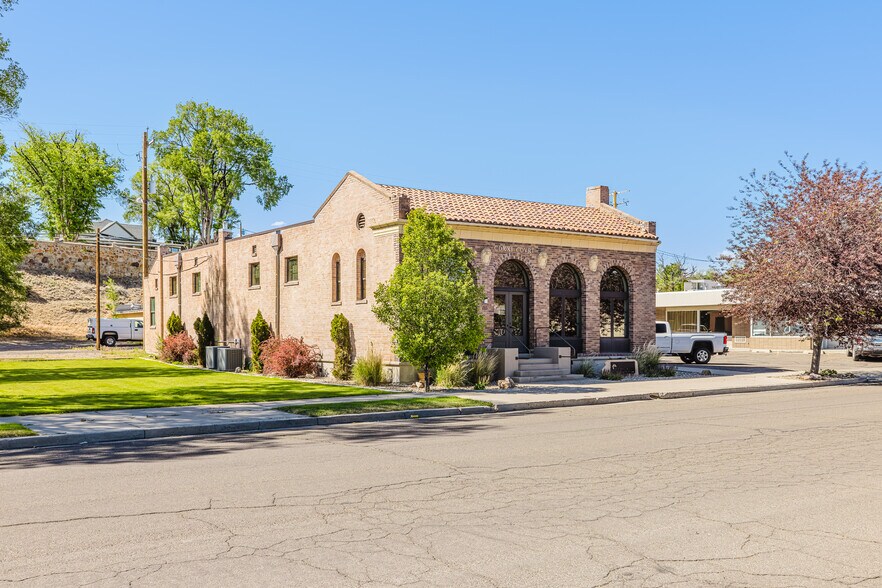 More Photos Of 421 Court St, Elko Serviced Offices For Sale