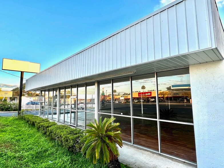 More Photos Of 1746 E Silver Springs Blvd, Ocala Freestanding For Lease