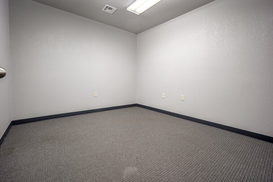 More Photos Of 2845 Broce Dr, Norman Office For Sale