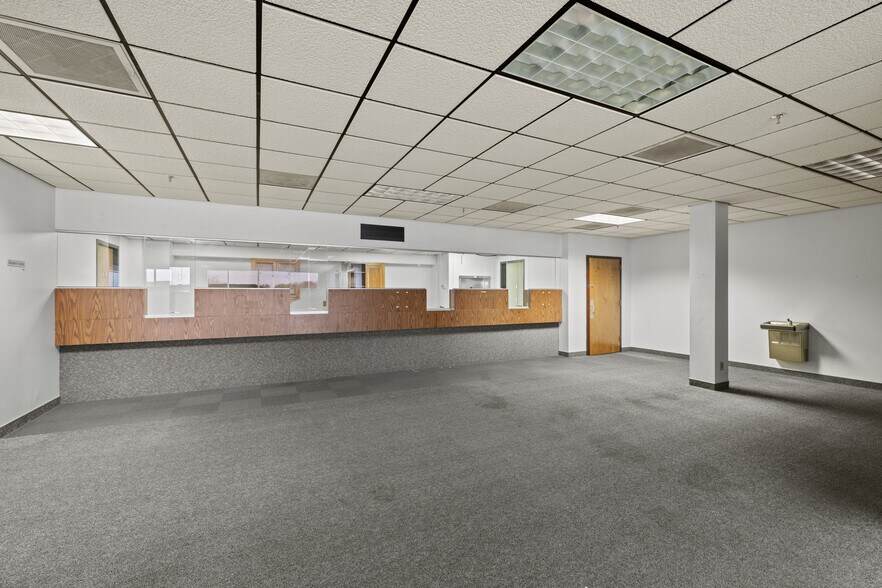 More Photos Of 4411 Washington Ave, Evansville Medical For Sale