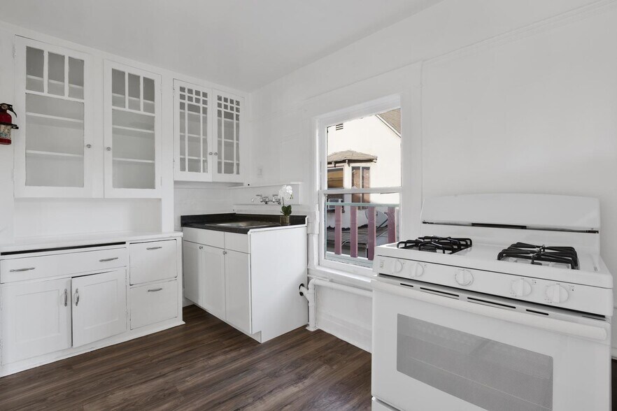 More Photos Of 5323 Monte Vista St, Los Angeles Apartments For Sale