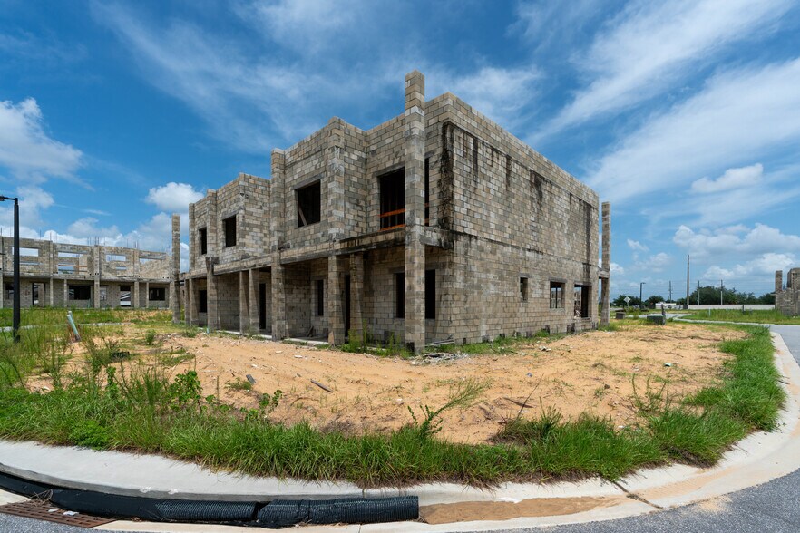 More Photos Of Westside Lakes Circle, Davenport Land For Sale