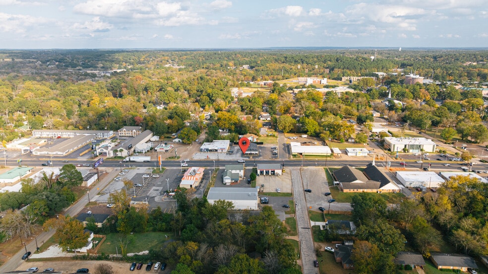 More Photos Of 2608 North St, Nacogdoches Specialty For Lease