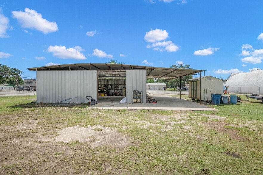 More Photos Of 1421 2nd St, Pleasanton Auto Repair For Sale