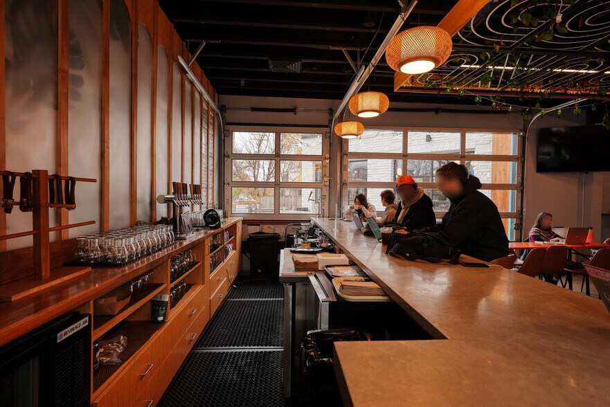 More Photos Of 557 North St, Madison Warehouse For Lease