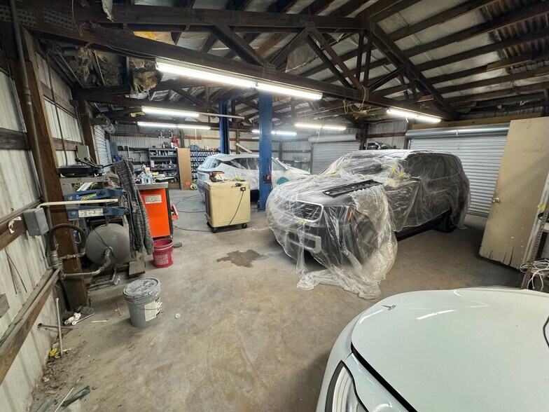 More Photos Of 1060 Nursery Rd, Winter Springs Auto Repair For Sale